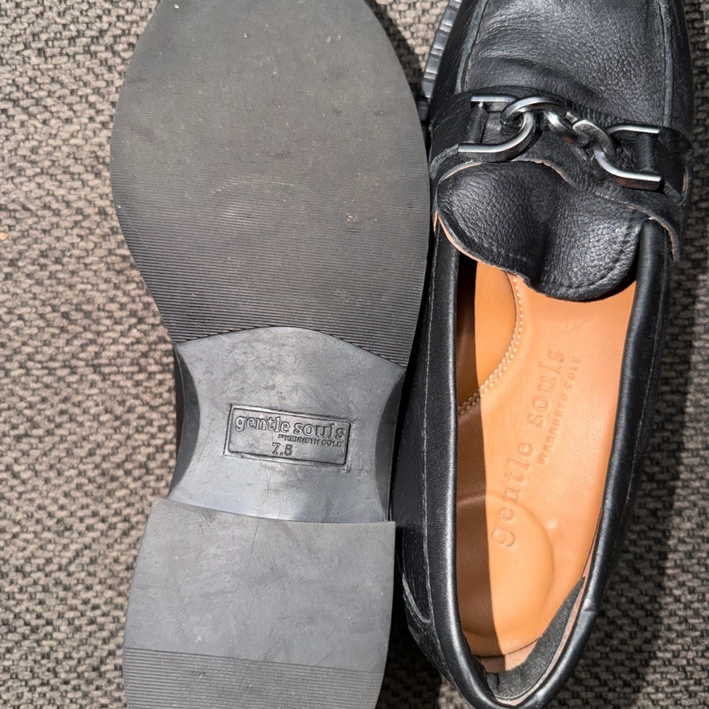 Gentle Souls by Kenneth Cole Women's Janella Slip On Loafer Flats - Picture 5 of 5